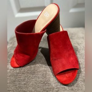 Red Mule Heels